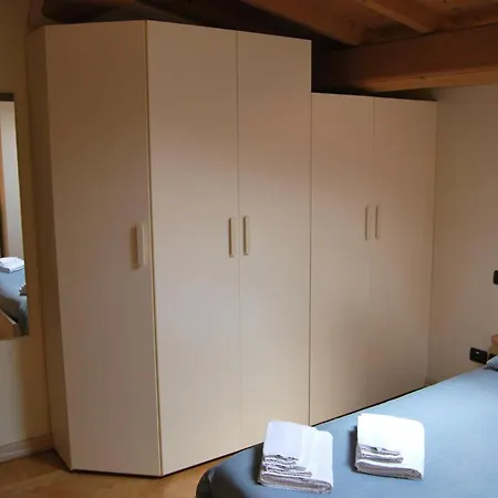 Attic 1 Centro Storico Apartment Peschiera del Garda