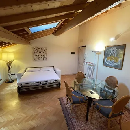 Attic 1 Centro Storico * Peschiera del Garda